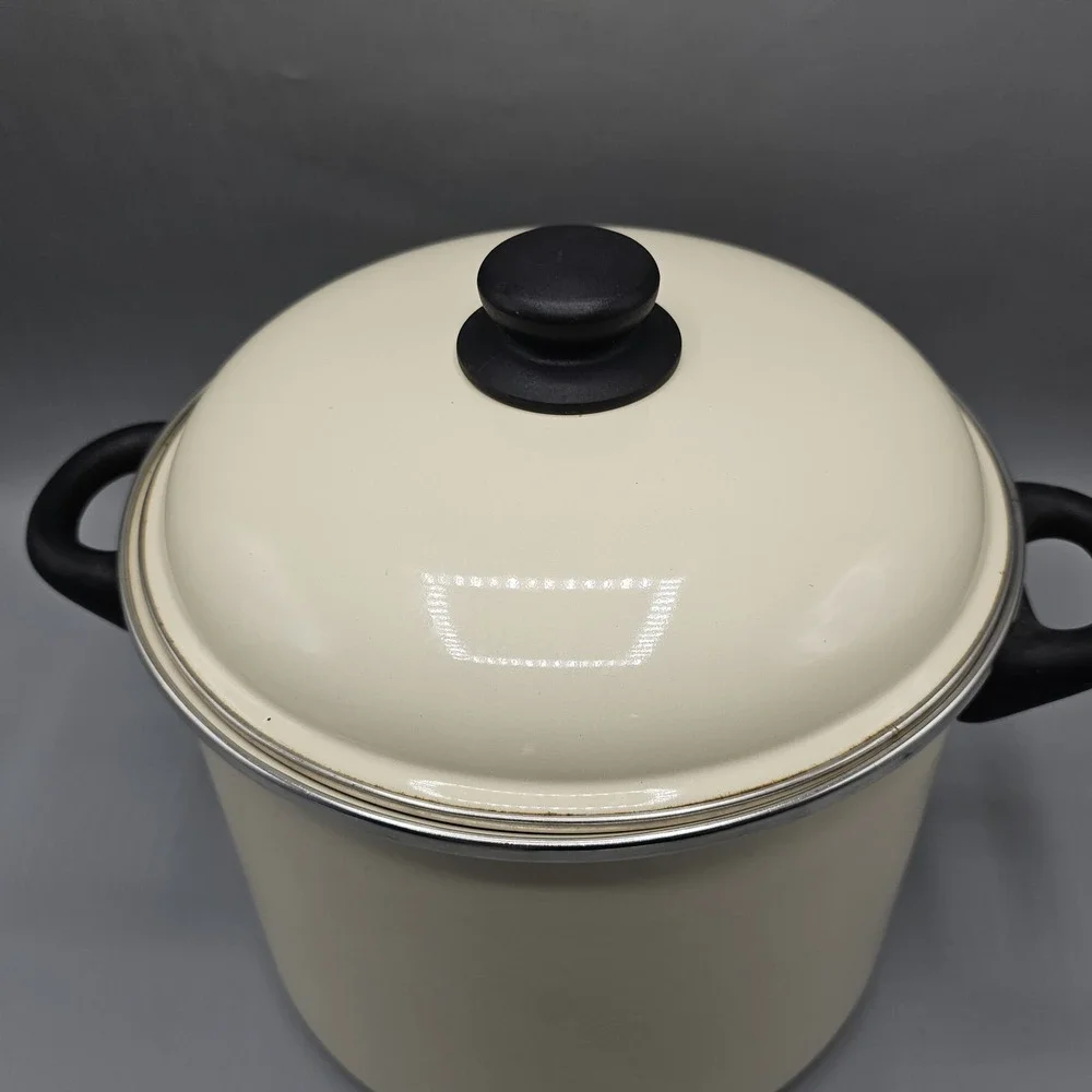 Megaware Cream 9 QT Enameled Stockpot Sauce Pan Pot Gas Electric Induction Spain